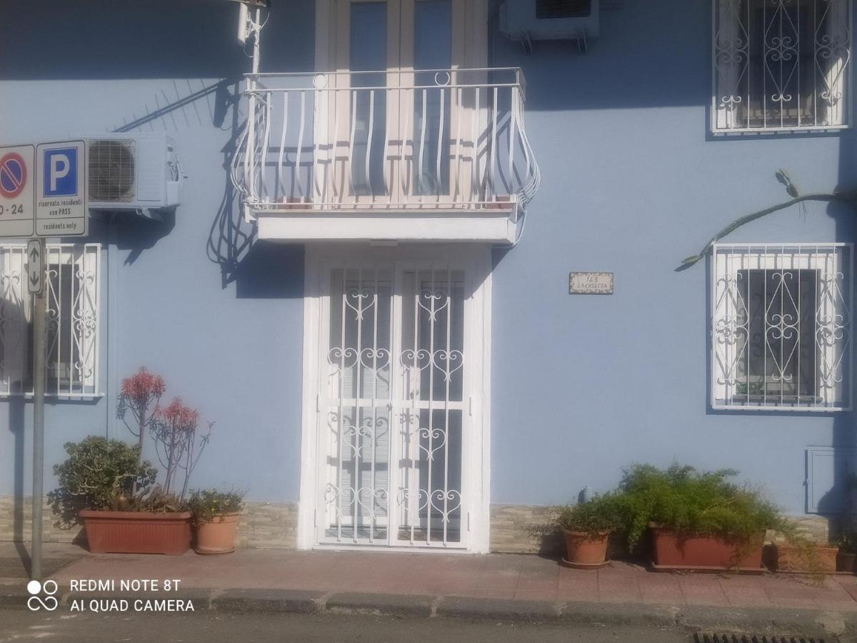 La Casetta Azzurra Naxos Джардіні-Наксос Екстер'єр фото